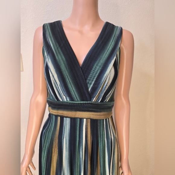 Rabbit Rabbit Rabbit Designs Green Striped Dress Size 6 V-Neck Stretch - Picture 2 of 8